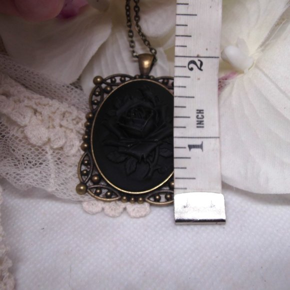Victorian Black Rose Cameo Bronze Necklace Antique - Picture 6 of 8